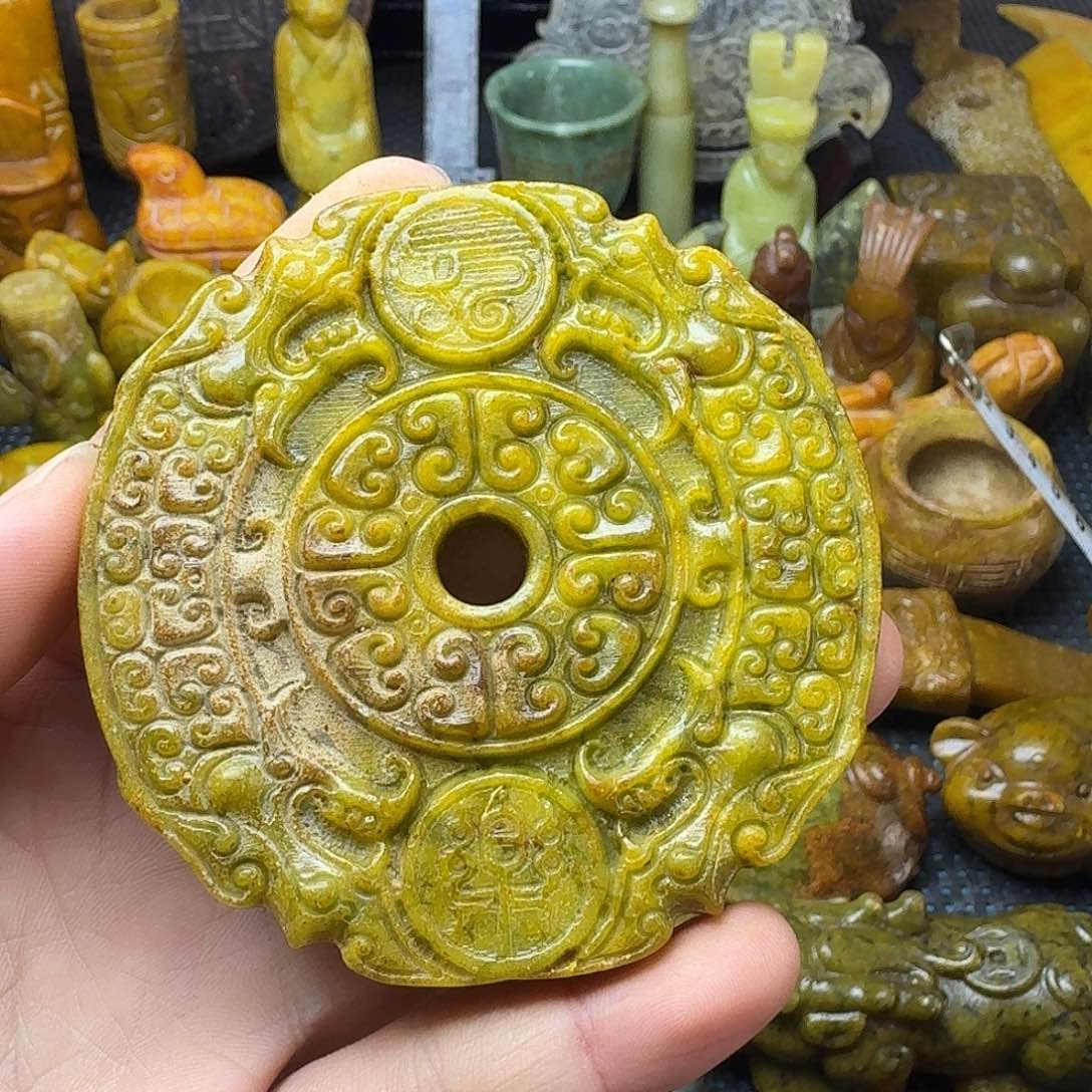 白玉菩提吊坠。。。