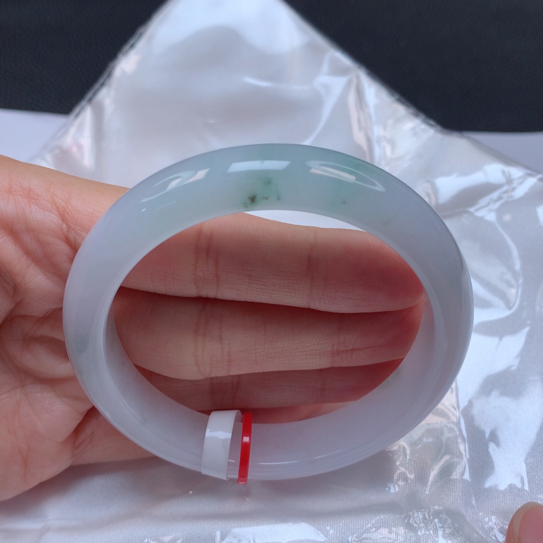 翡翠手镯未镶嵌天然