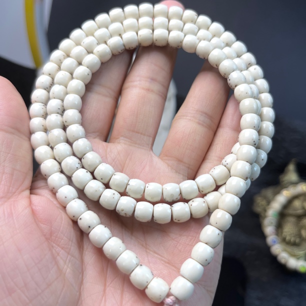 76石玉瓷白糯冰星月菩提直切鼓珠正月通体超大留白的108长串男女