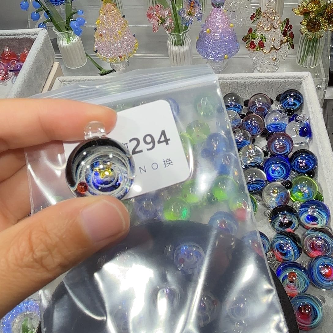 茉***此琉璃吊坠（不含链）294星空球一个