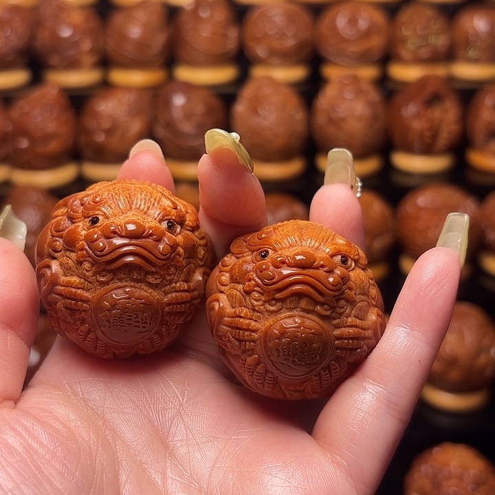 А***ю橄榄核手串/手链貔貅抱球39