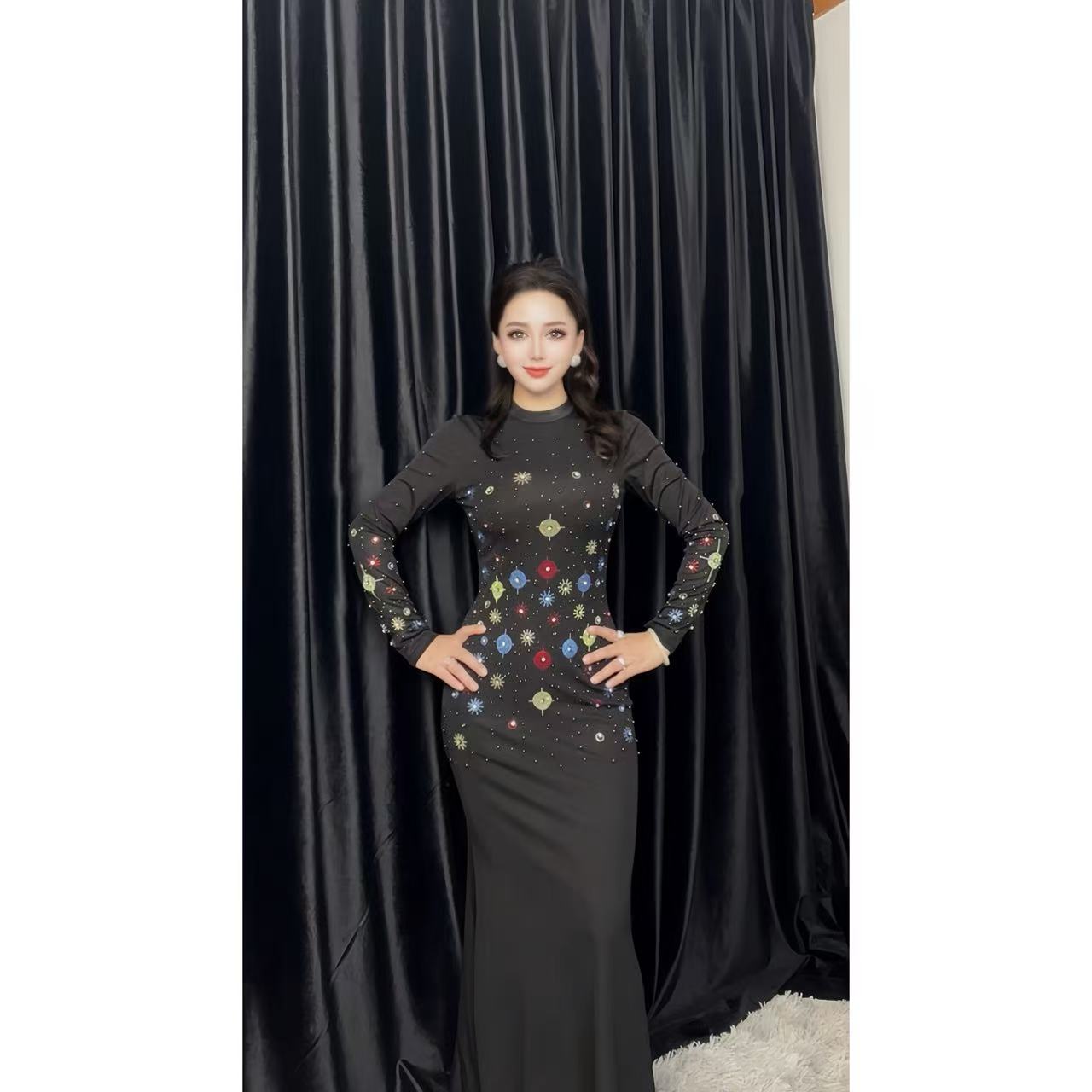 9905【包邮】气质时尚彩色烫钻显瘦显瘦女装连衣裙