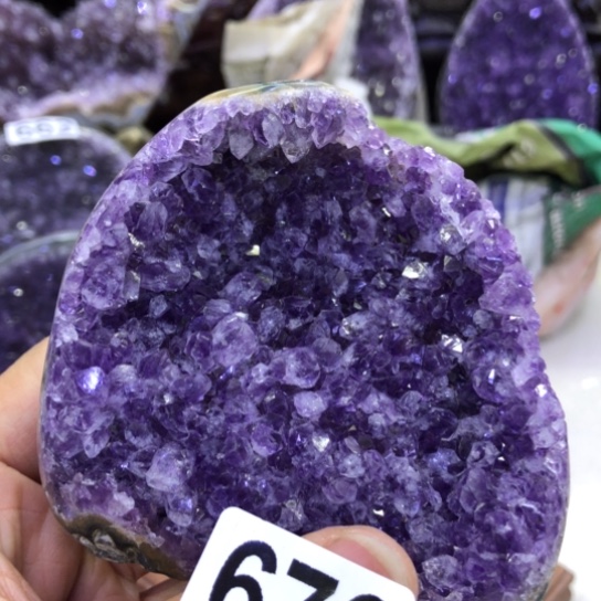 紫晶天然水晶摆件未镶嵌