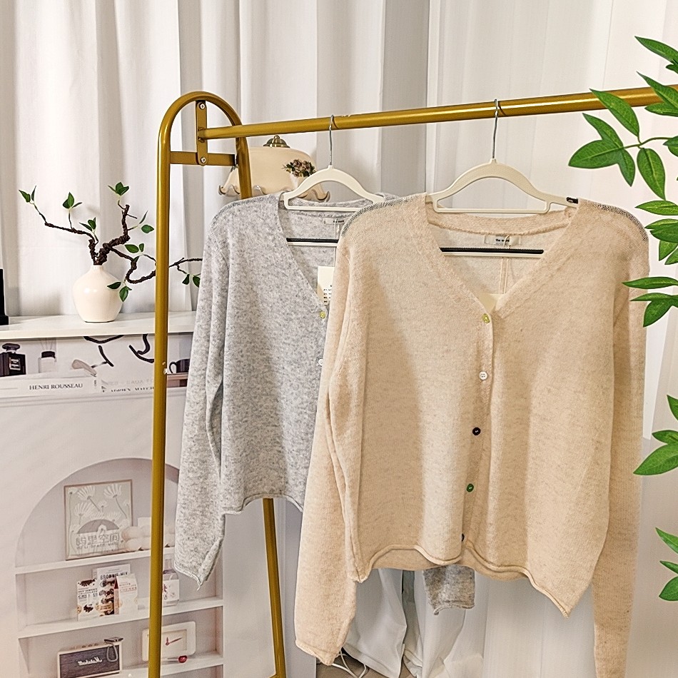 高级感v领软糯针织衫女春25年新款设计感舒适气质羊毛衣开衫上衣