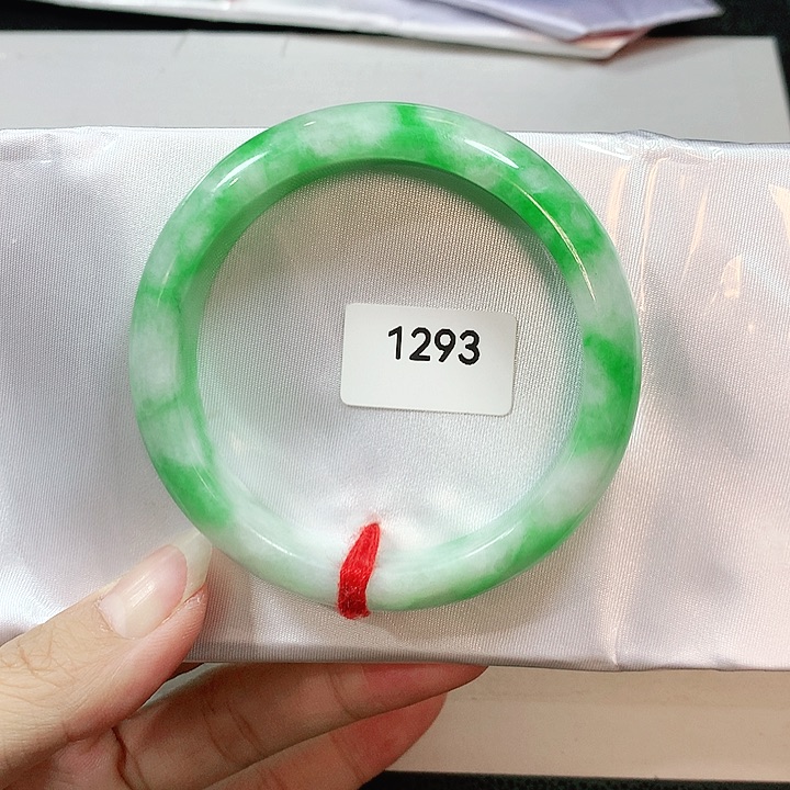 翡翠手镯未镶嵌天然翡翠手镯56