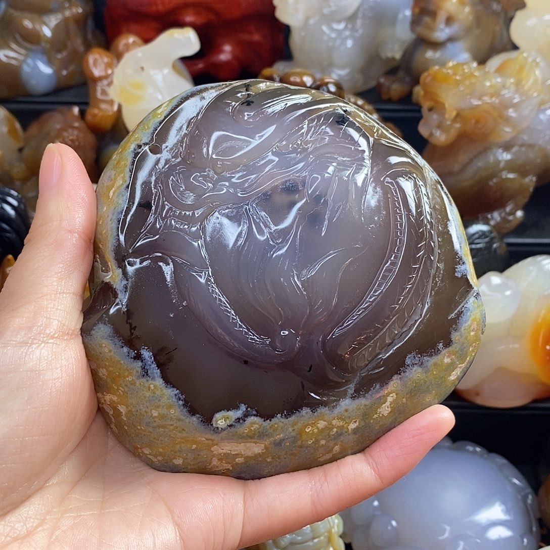 奚***0玛瑙/玉髓未镶嵌手把件