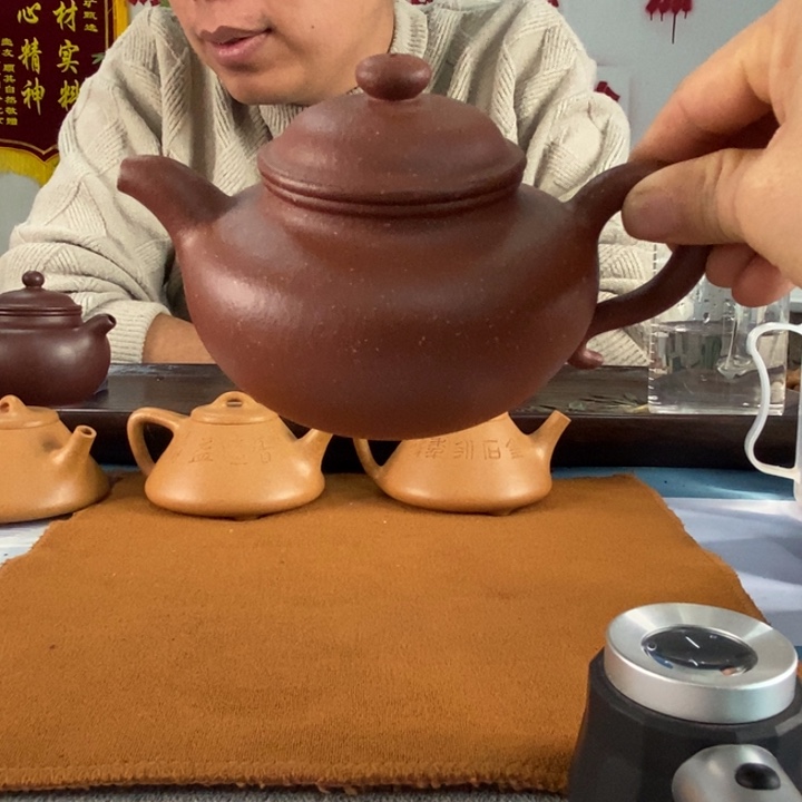 紫砂茶壶红降坡莲子260左右的容量