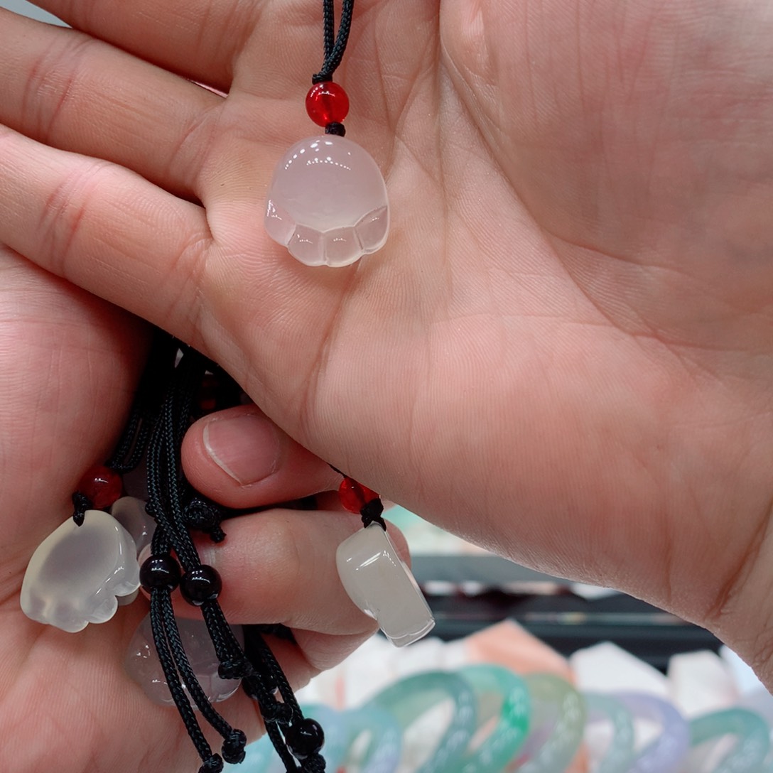 翡翠未镶嵌颈饰002