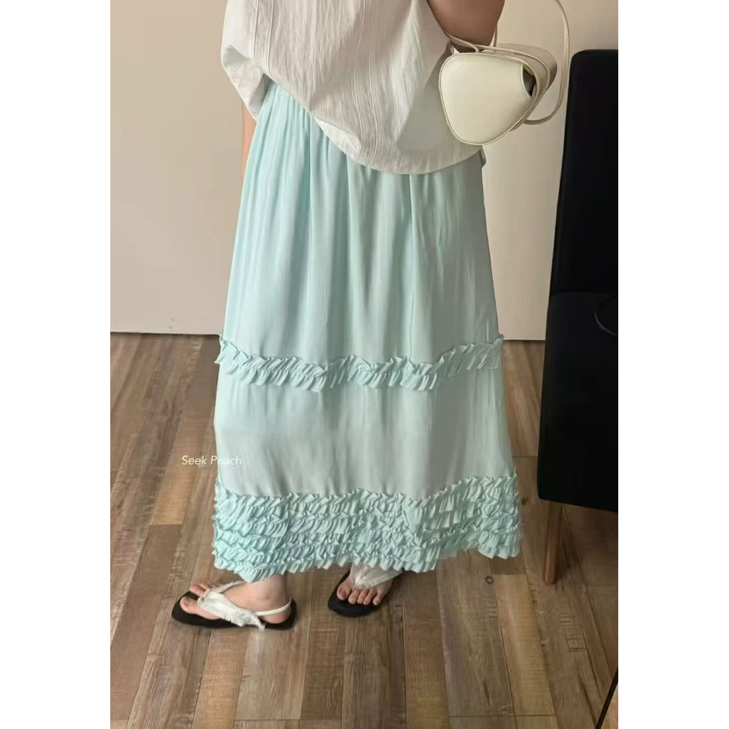 韩国代购. Call my name薄荷绿 木耳边半身裙 cw042909