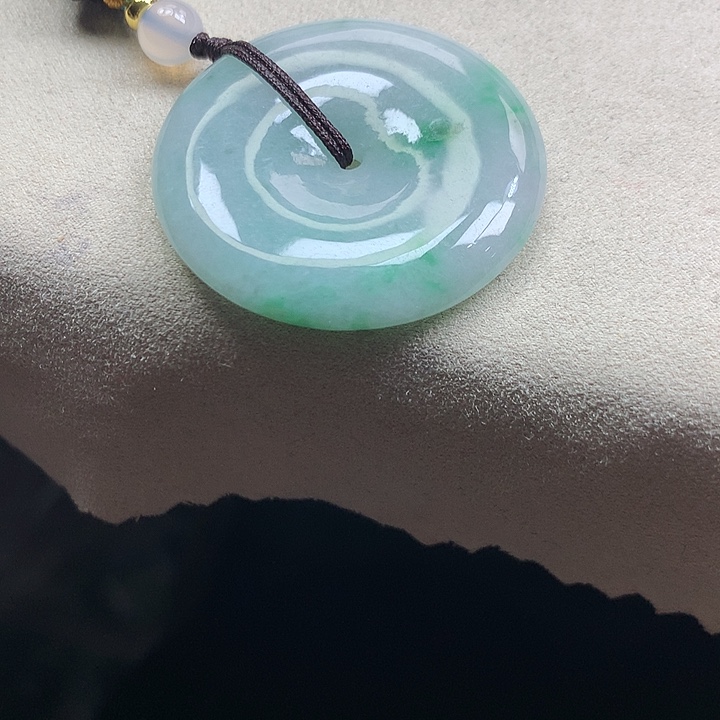 翡翠颈饰未镶嵌吊坠