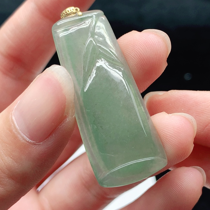 翡翠18K金镶嵌挂件天然翡翠七天鉴赏