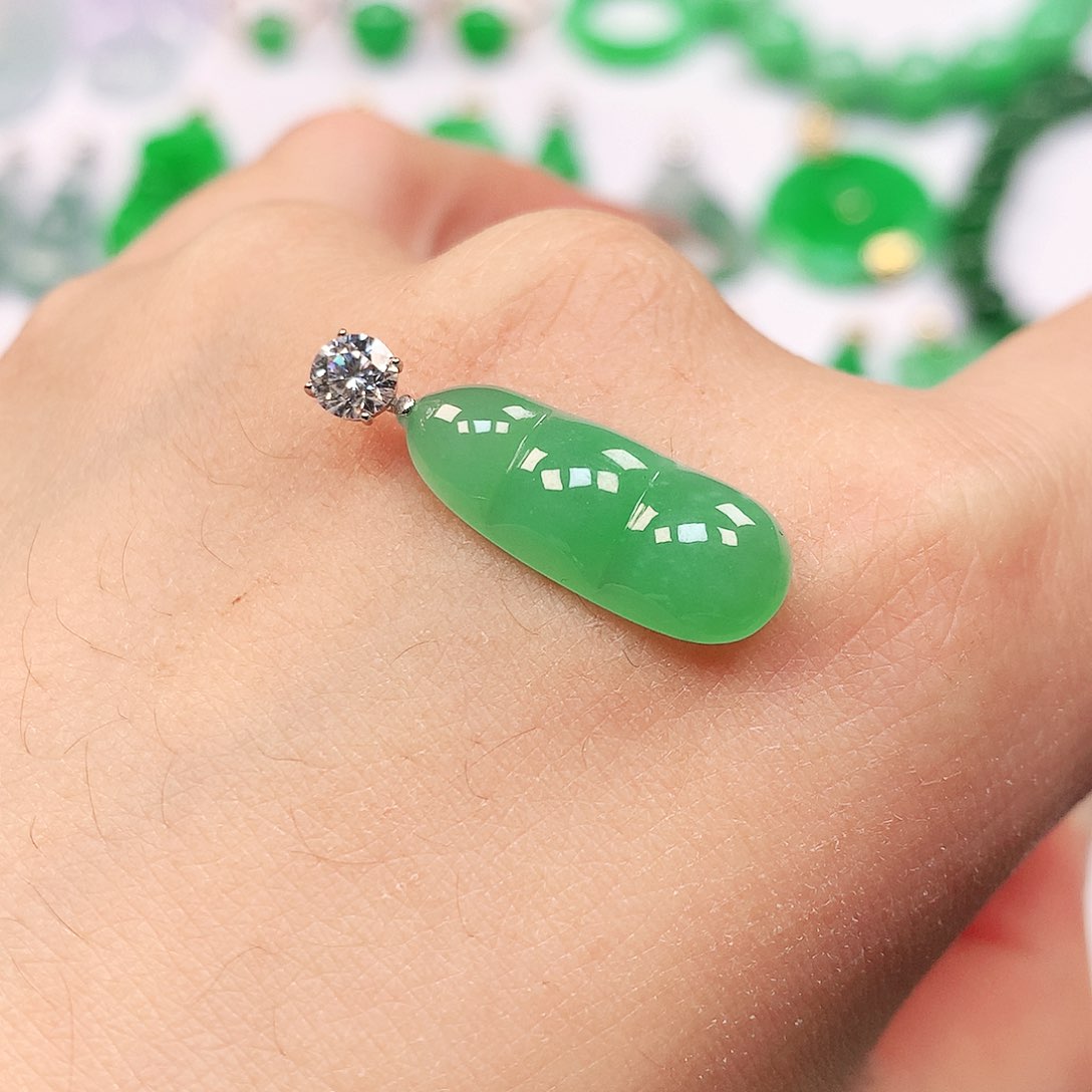 吊坠(不含链)18K金镶嵌翡翠