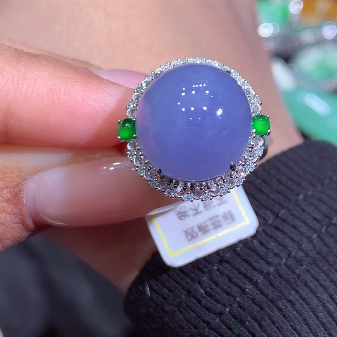 翡翠戒指18K金镶嵌翡翠