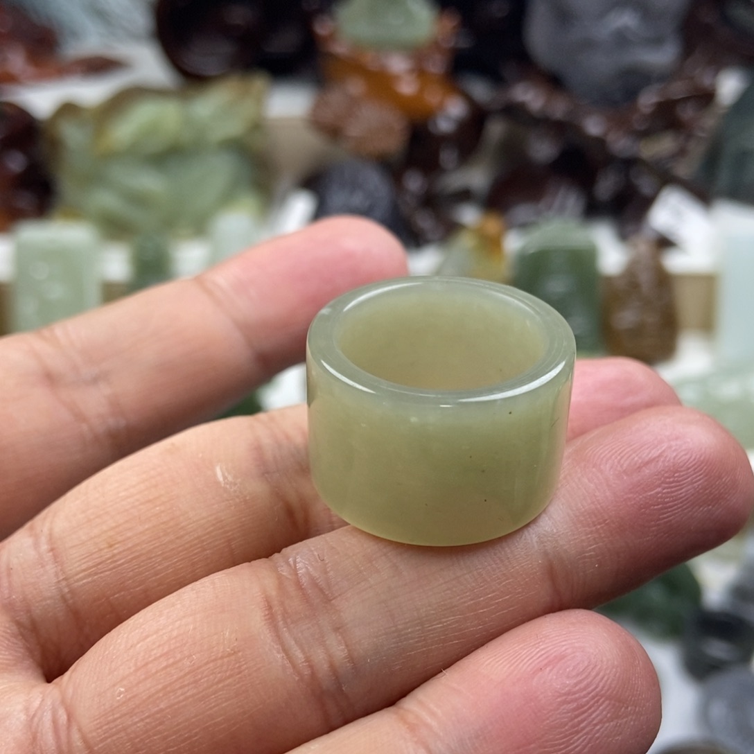 【闪购商品】颈饰未镶嵌和田玉