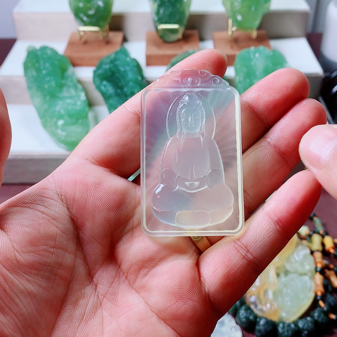 未镶嵌蛇纹石玉挂件