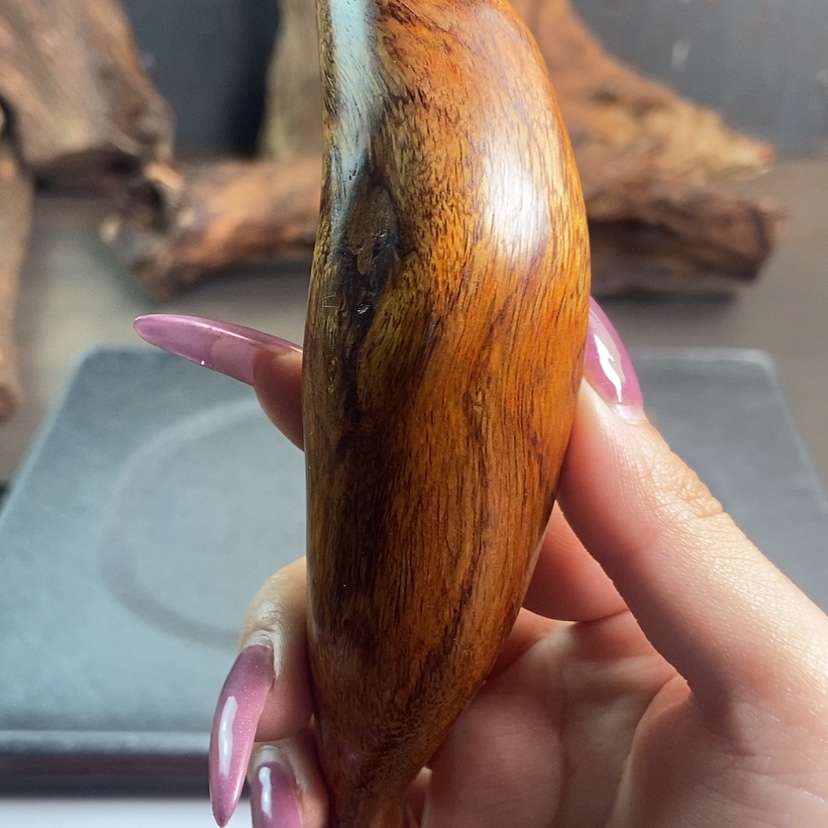 【闪购商品】黄花梨/降香黄檀馮****?