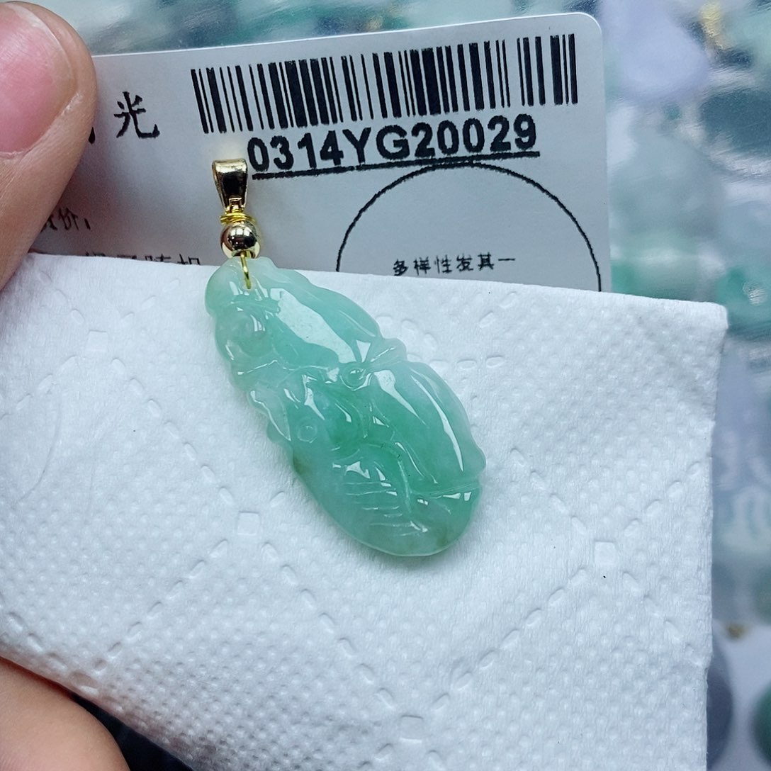 翡翠未镶嵌吊坠(不含链)