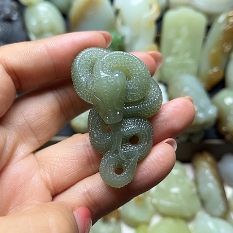 颈饰未镶嵌和田玉