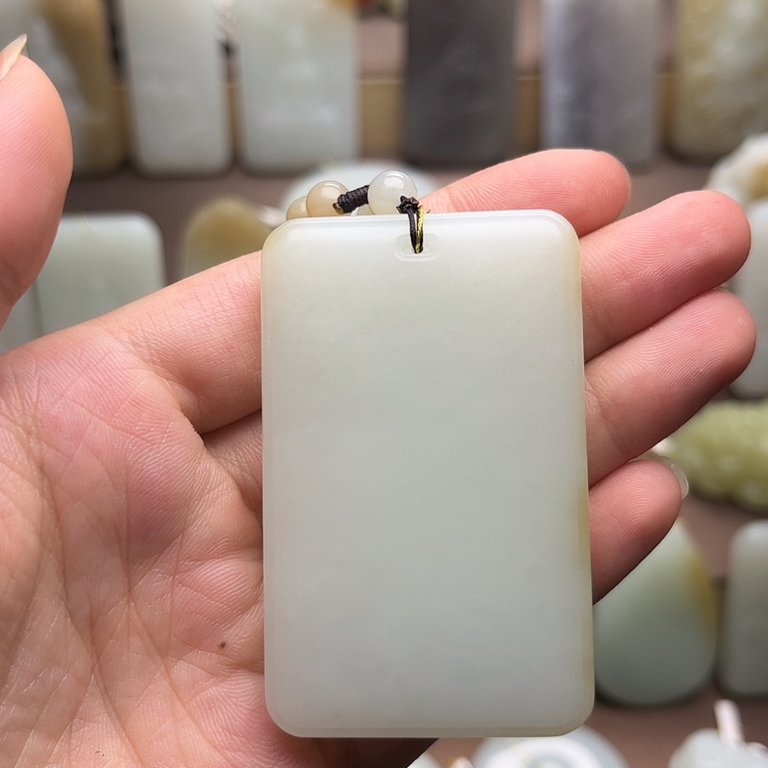 颈饰未镶嵌和田玉