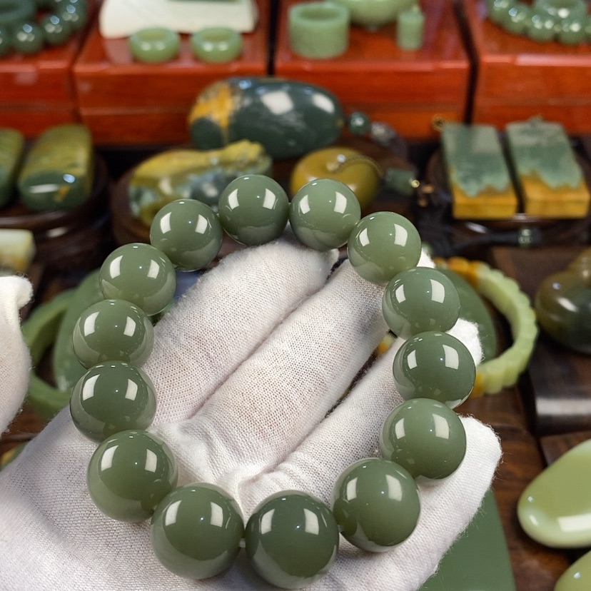 【闪购商品】岫岩老玉（透闪石质玉）手链未镶嵌山**金