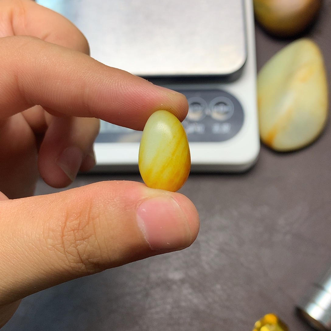 和田玉（糖玉）未镶嵌挂件