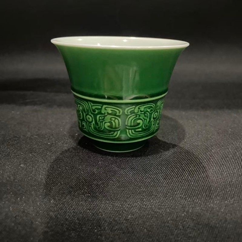螭龙纹马蹄杯-瓷唐里-帝王翡翠绿-CTL005
