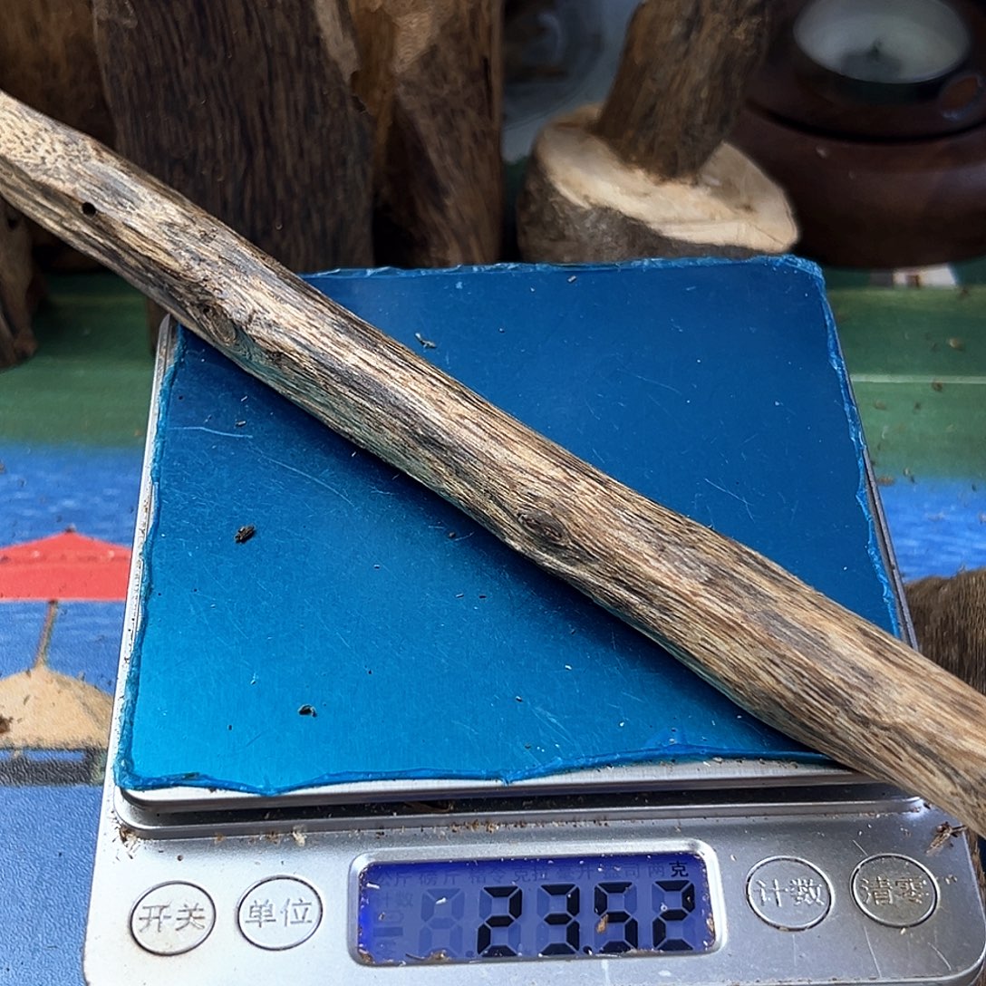 香料绿奇楠白棋天然虫漏23克