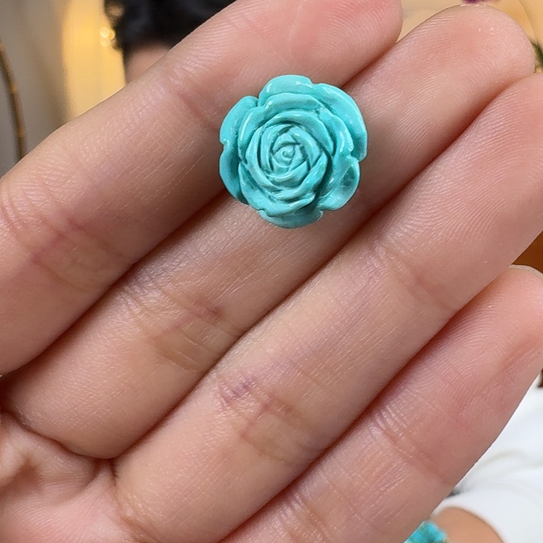 绿松石未镶嵌珠宝奇石