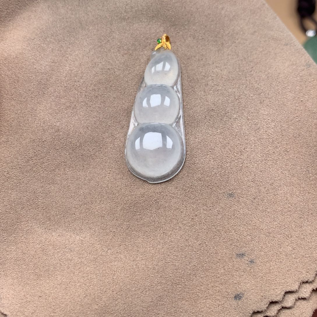 翡翠18K金镶嵌颈饰缅甸翡翠A货