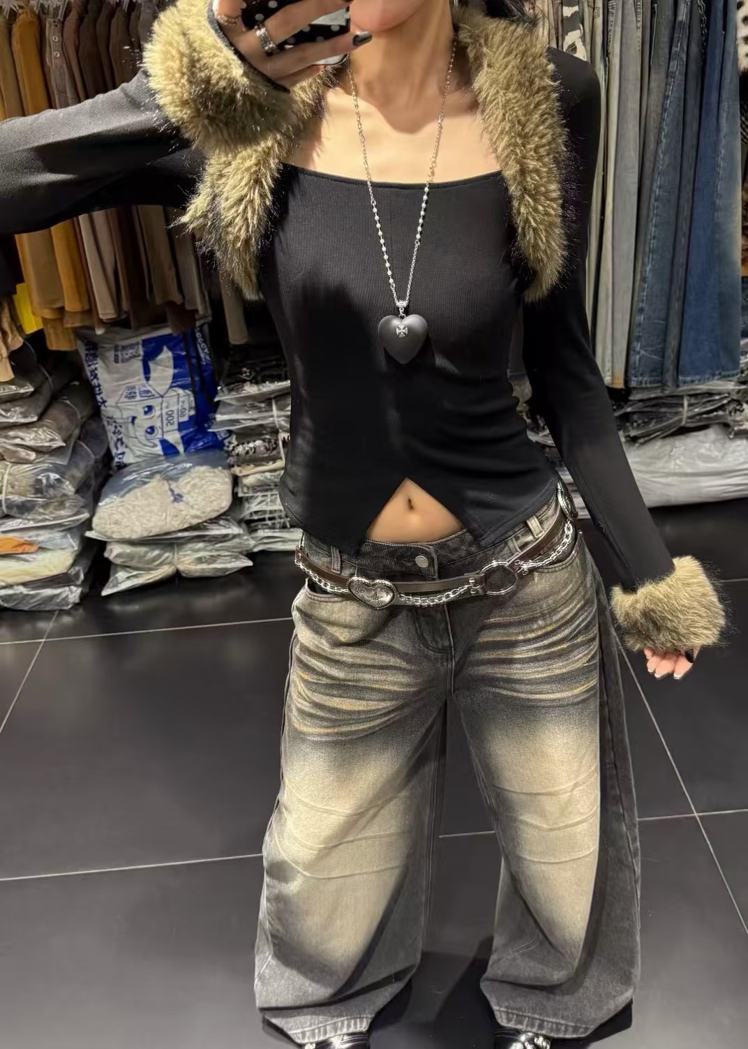 （直播编号）辣妹风上衣 印花复古挂脖背心外穿短款吊带修身