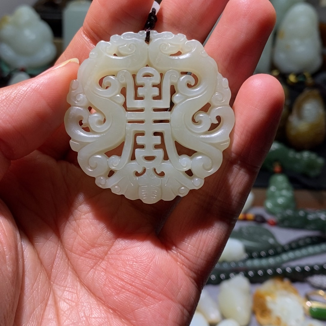 和田玉颈饰未镶嵌