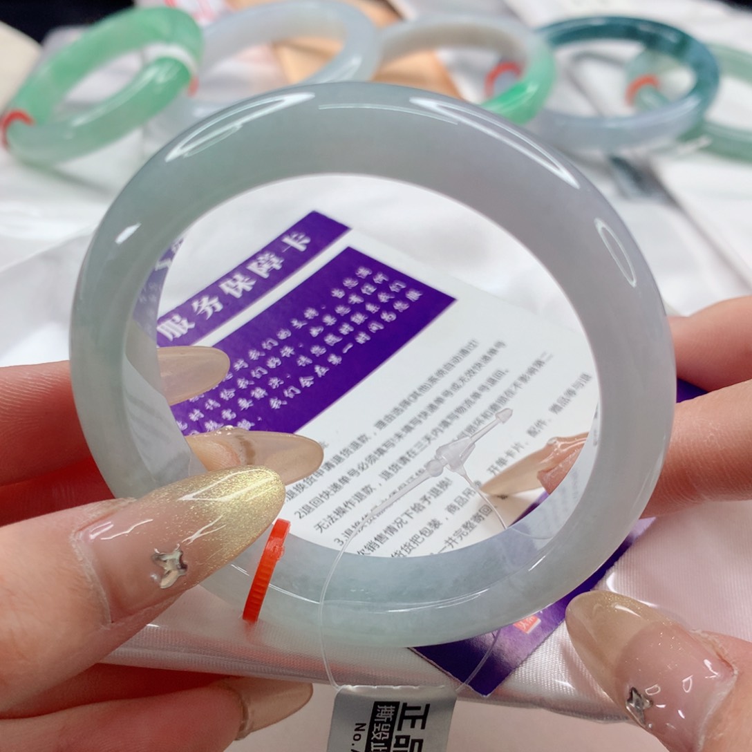 翡翠手镯未镶嵌53.1 正圈