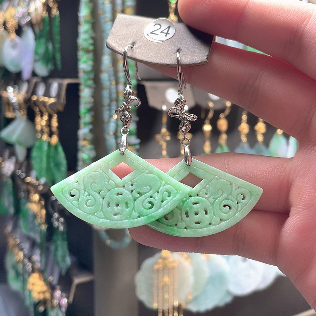 翡翠未镶嵌耳饰翡翠