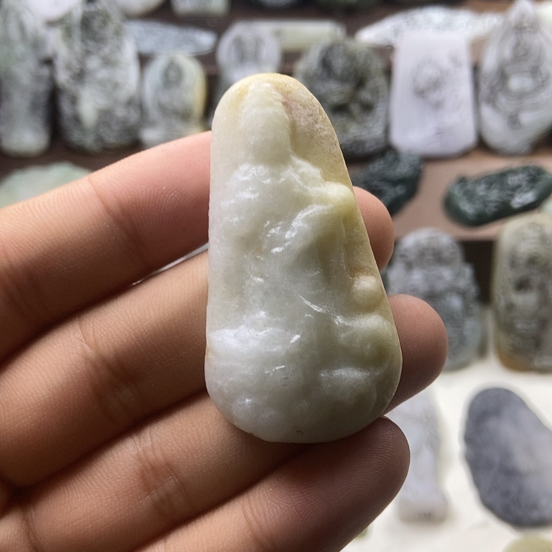 定制翡翠未镶嵌翡翠