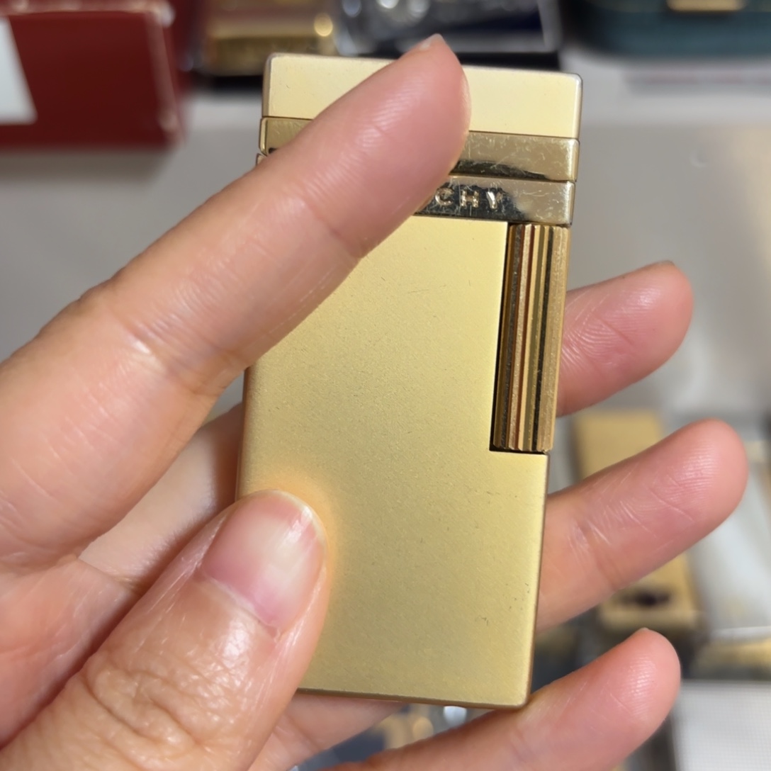 都登卡中古打火机