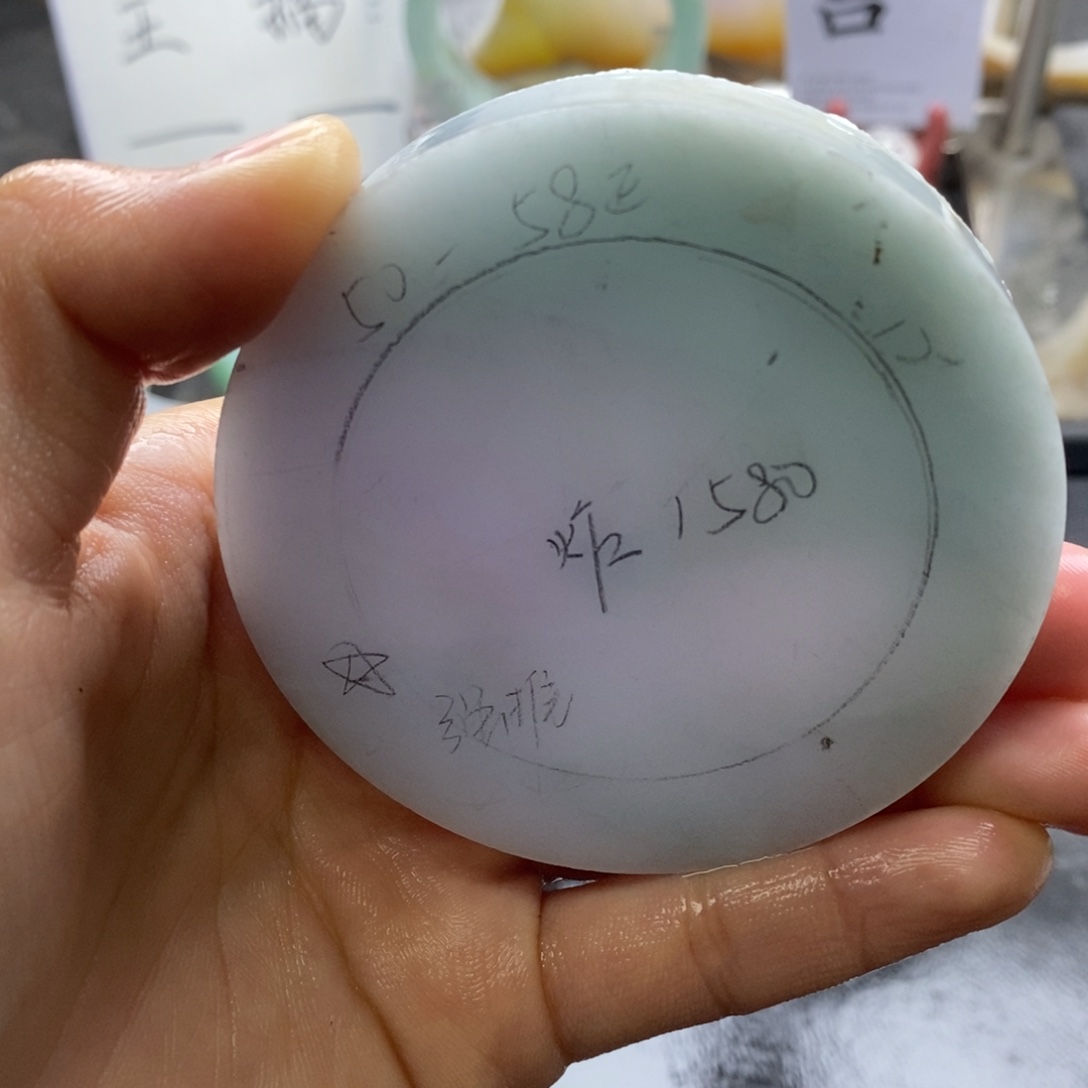 定制翡翠未镶嵌翡翠手镯