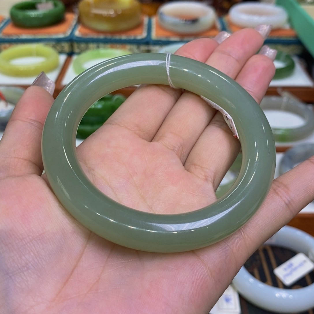 和田玉手镯未镶嵌和田晴水58