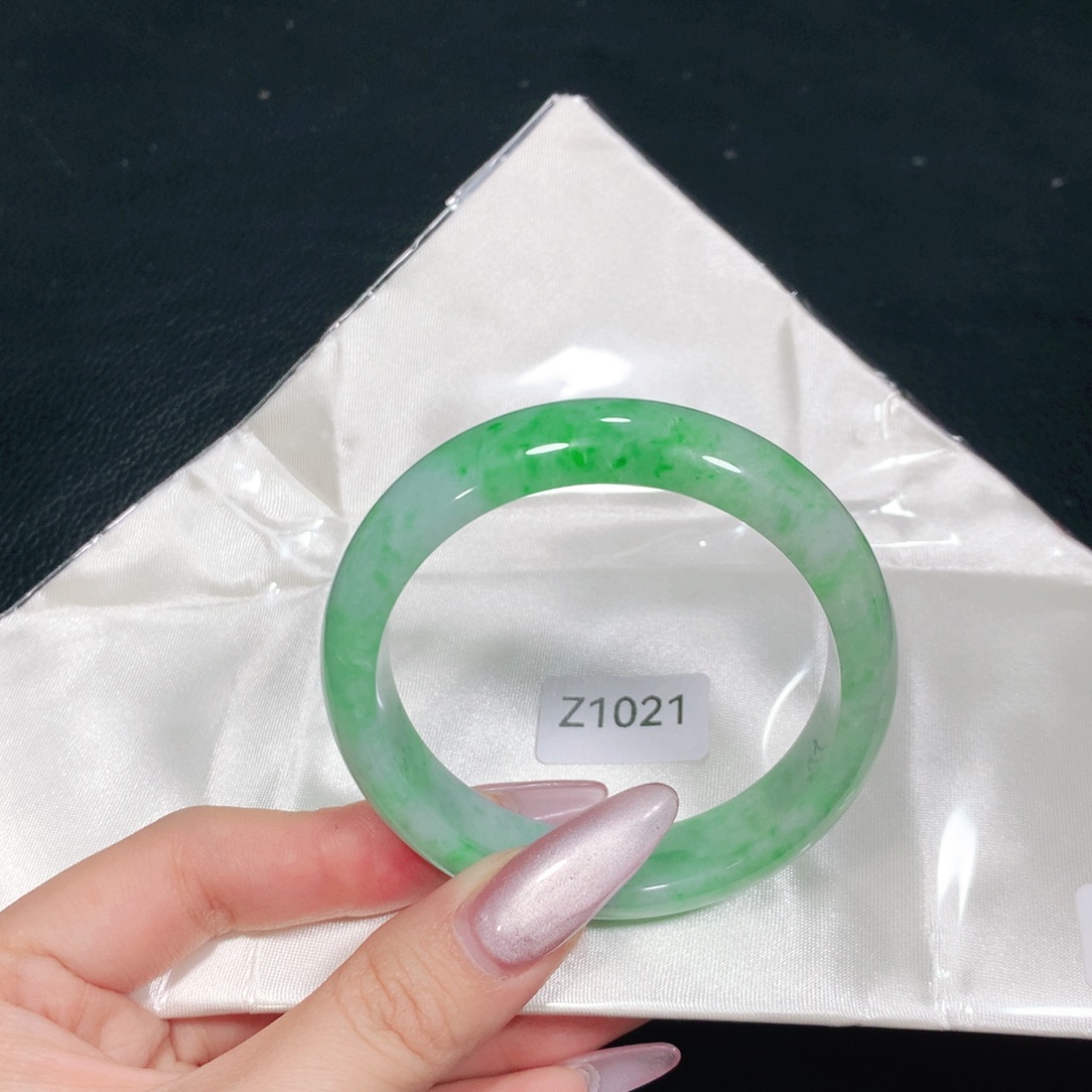 翡翠未镶嵌手镯天然翡翠手镯04