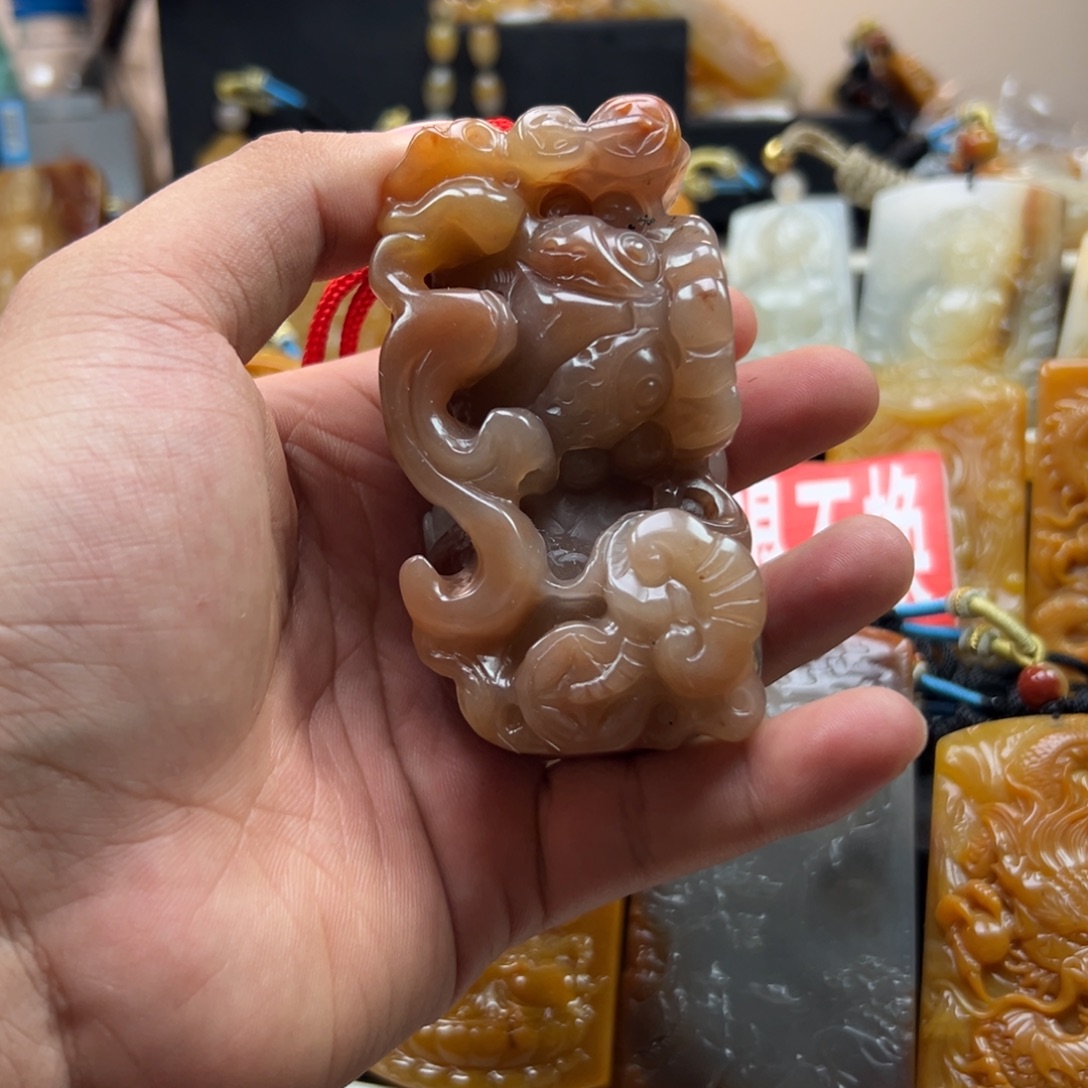 石英质玉（黄龙玉）未镶嵌hly