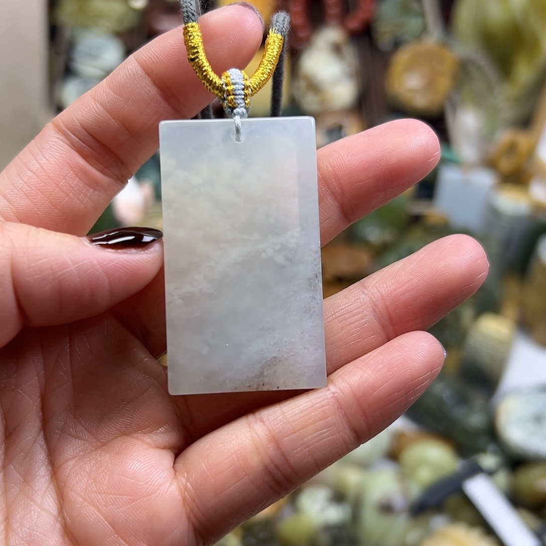 岫玉未镶嵌颈饰岫玉无事牌