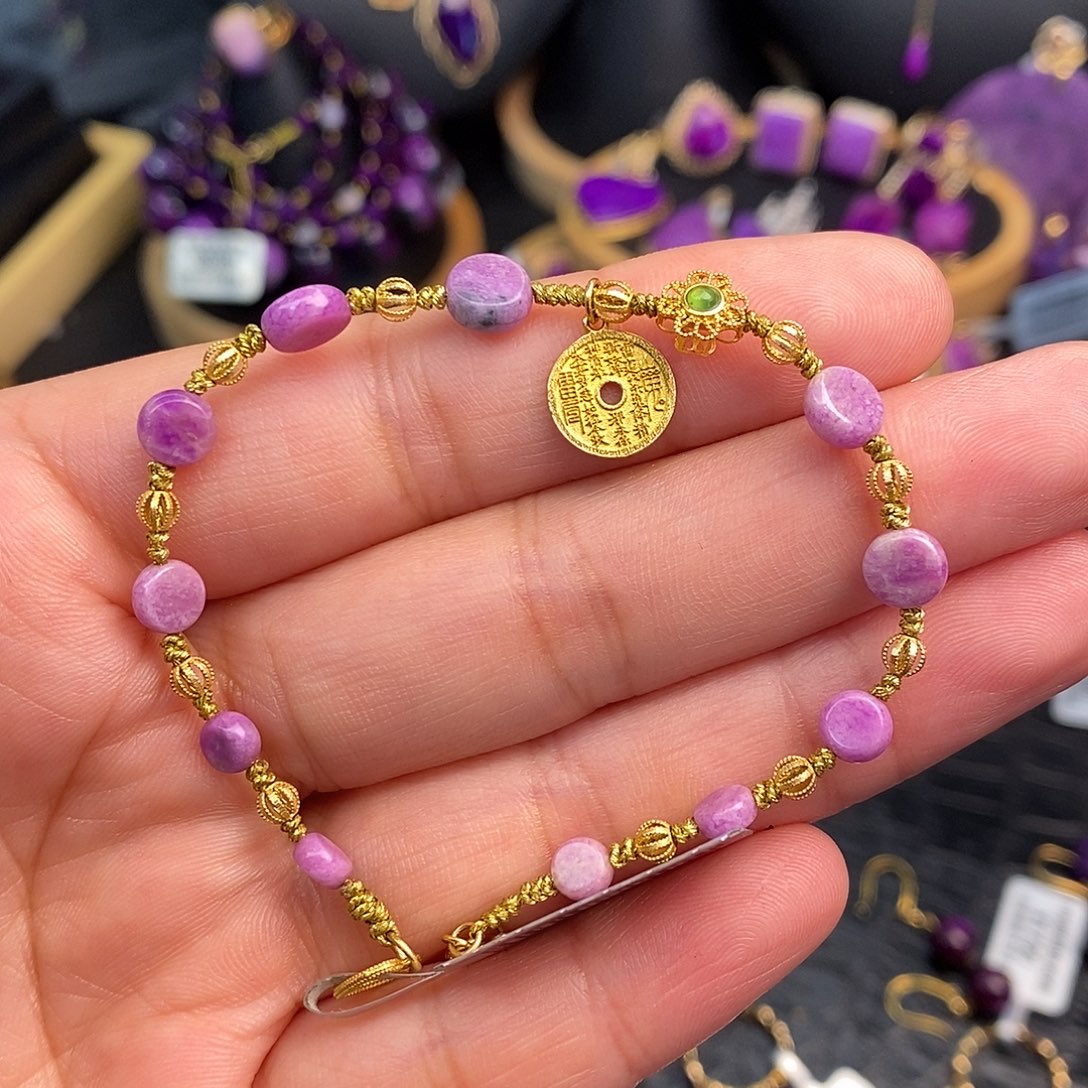 18K金镶嵌苏纪石（舒俱来）手链