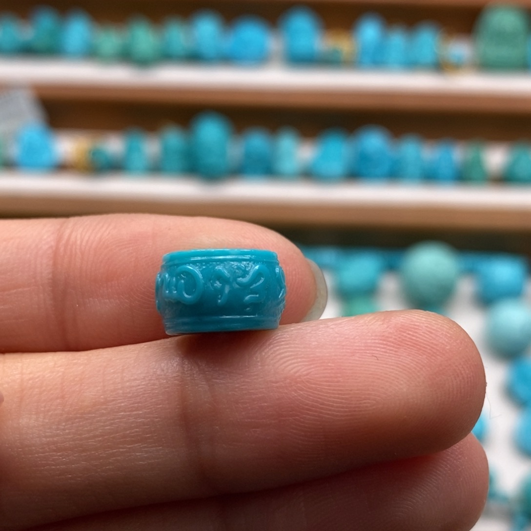 绿松石颈饰未镶嵌