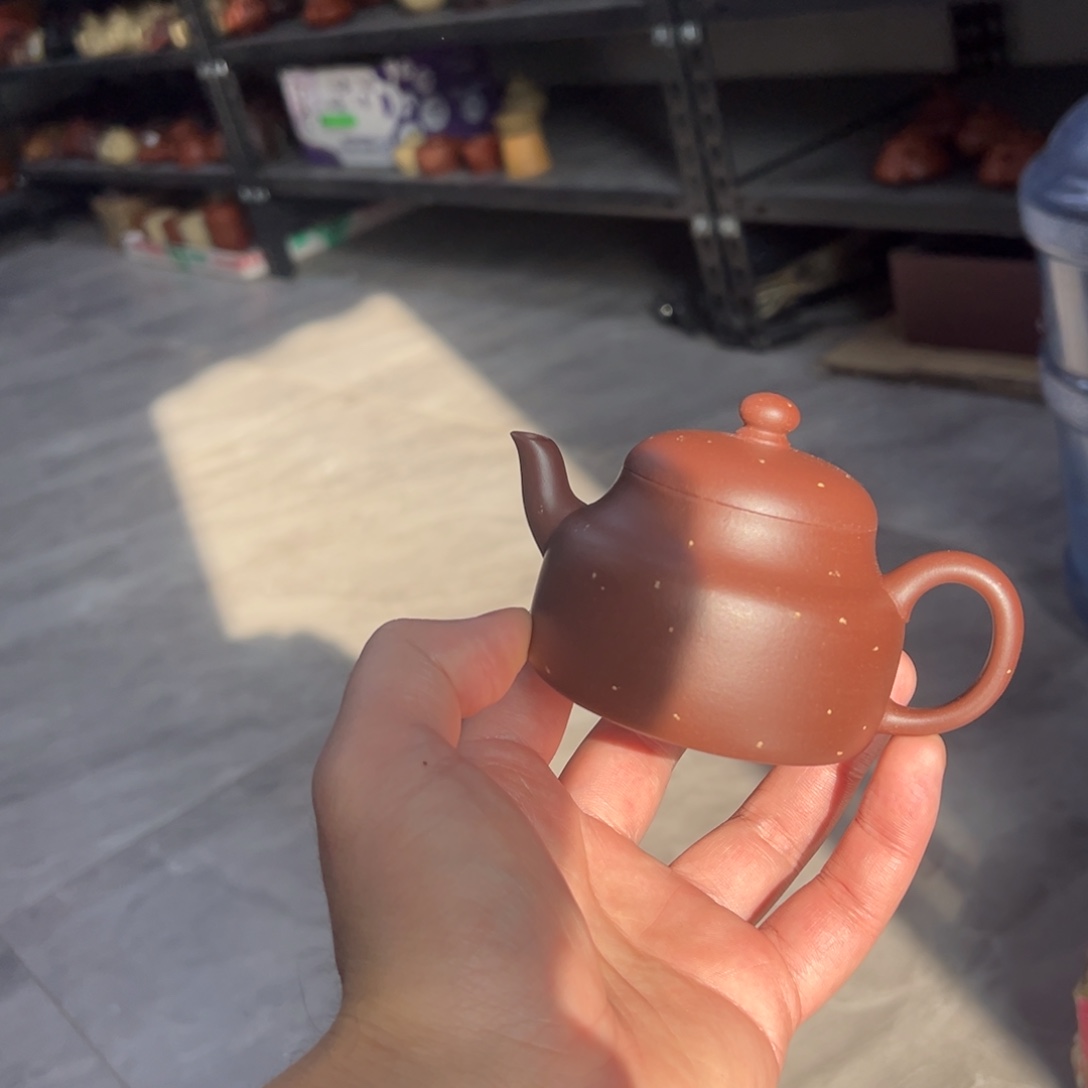 紫砂茶壶宜兴紫砂壶厂是微瑕