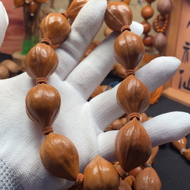手串/手链橄榄核2.0三花铁盒