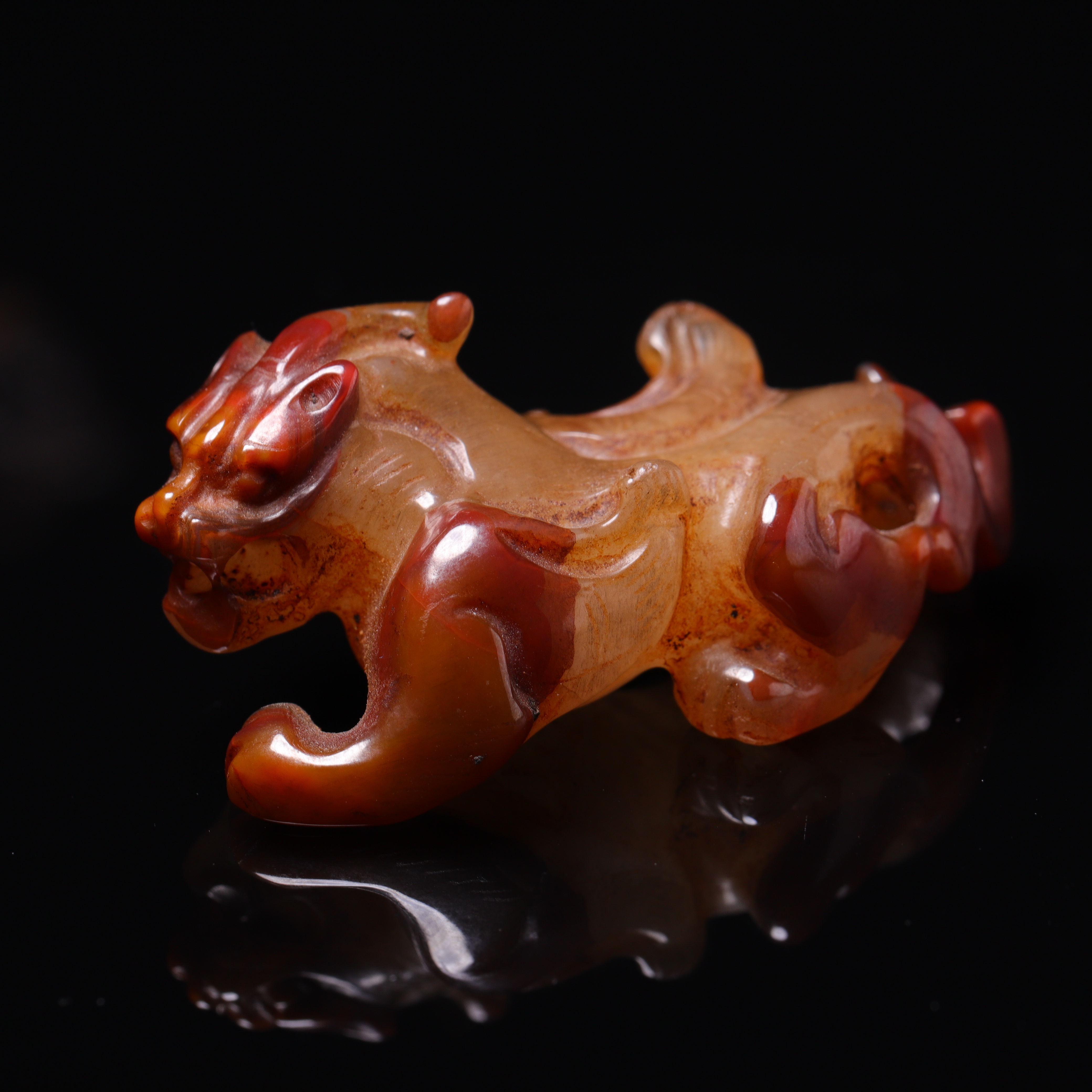 明代天然红缟玛瑙瑞兽-CS
