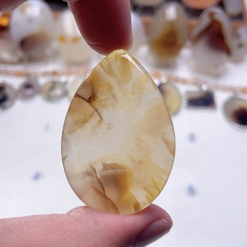 【闪购商品】玛瑙/玉髓颈饰未镶嵌