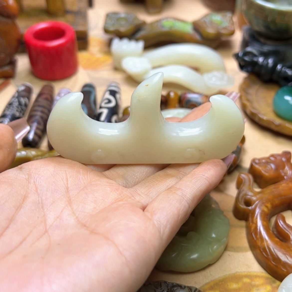 【闪购商品】蛇纹石玉颈饰未镶嵌