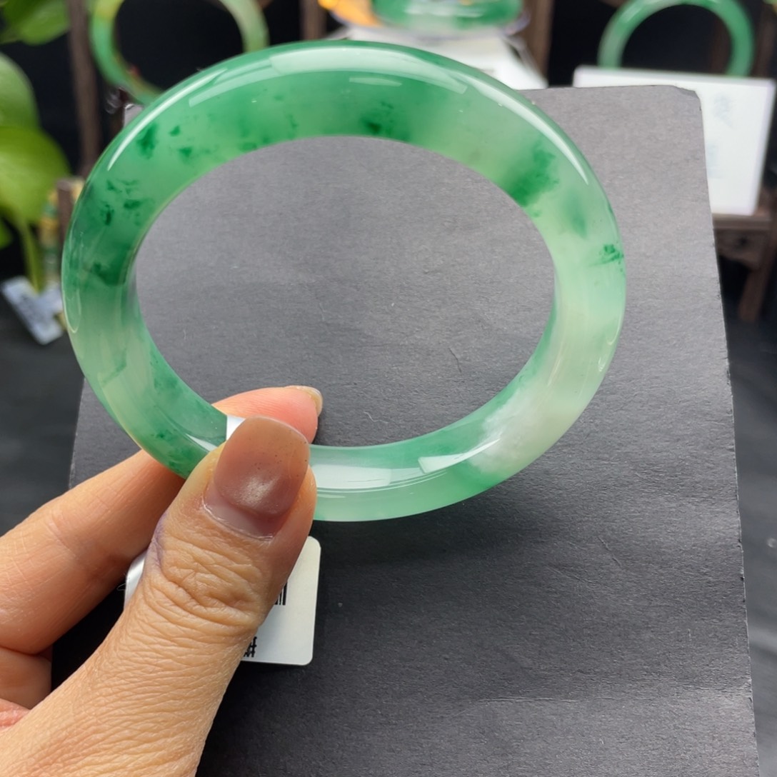 石英质玉（非洲翠）未镶嵌手镯+59.0