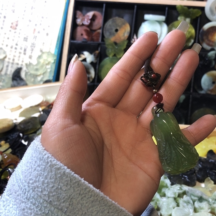 岫玉未镶嵌岫玉挂件