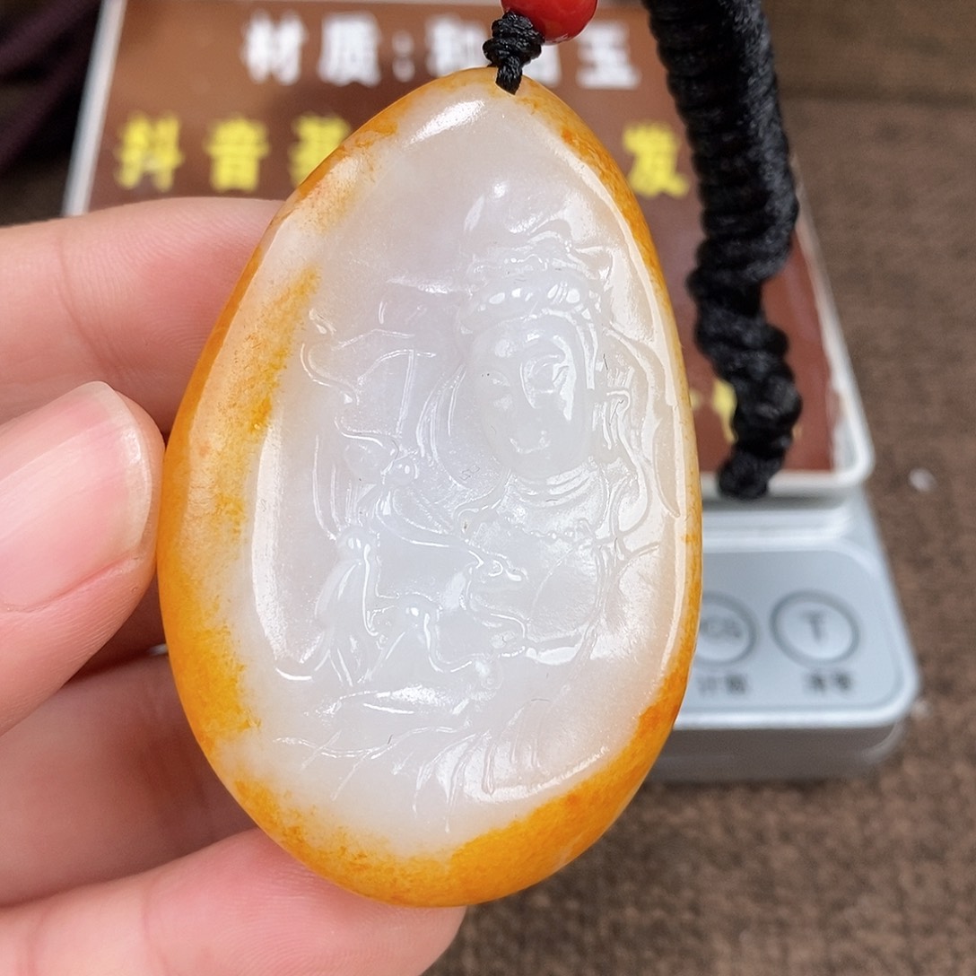 和田玉颈饰未镶嵌